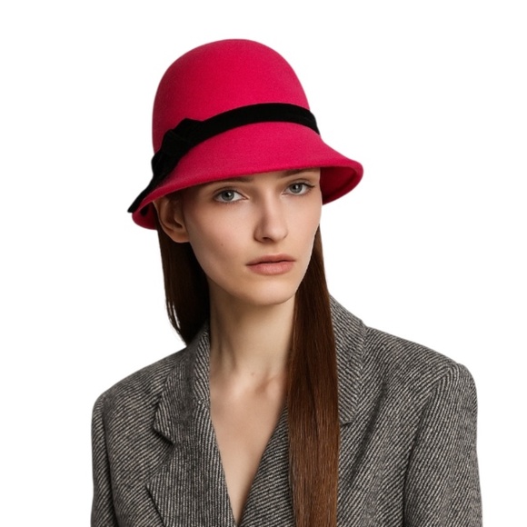 Vintage Laura Ashley made in Britain red wool felt black velvet cloche style hat - Picture 2 of 12